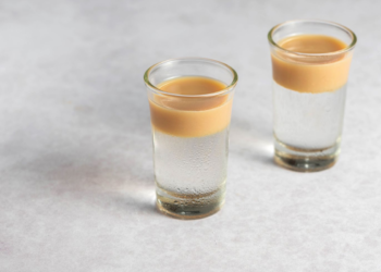 Buttery Nipple Shot kokteilis