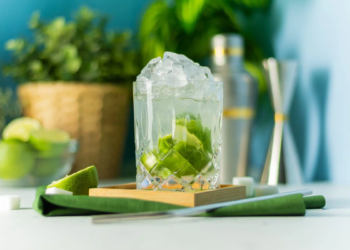 Caipirissima kokteilis