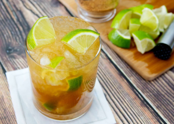 Caipiroska kokteilis