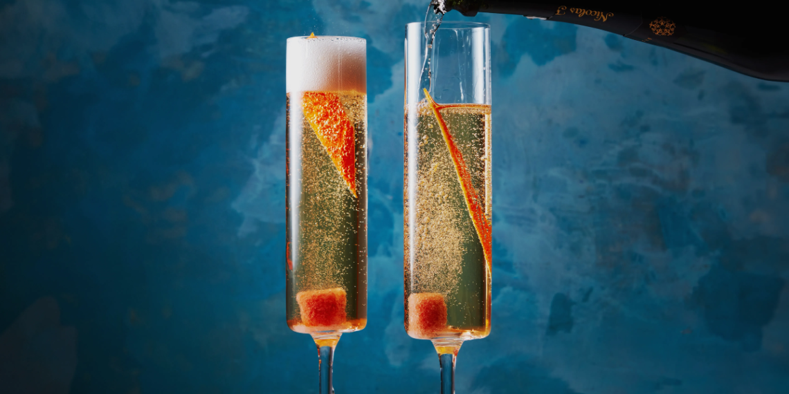 Champagne Cocktail kokteilis
