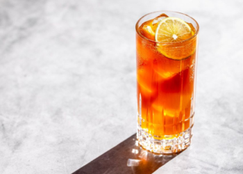 Dark 'n' Stormy kokteilis