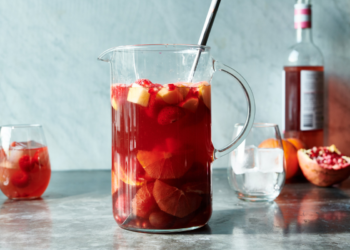 Rosé Sangria kokteilis