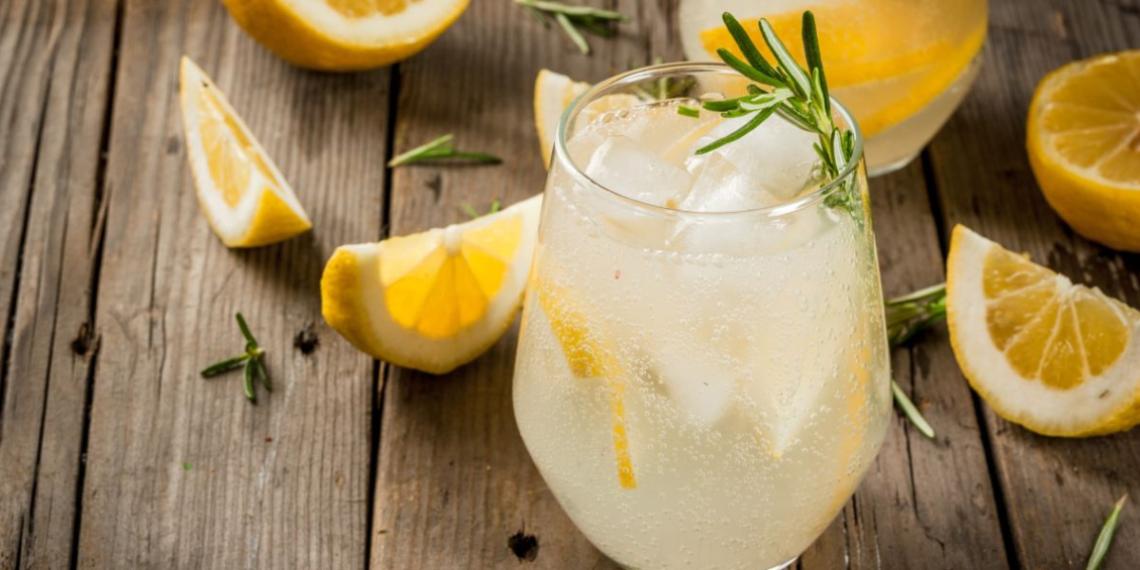 Wine Spritzer kokteilis