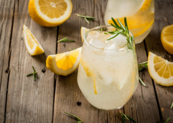 Wine Spritzer kokteilis